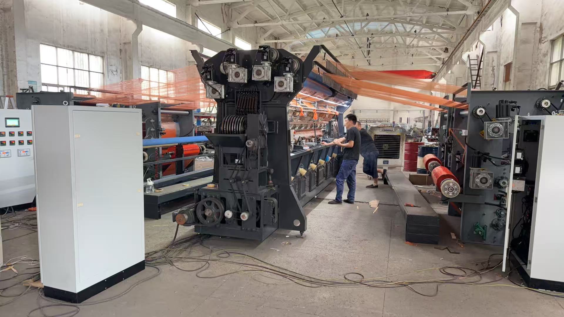 kasus perusahaan terbaru tentang Double Needle Bed Warp Knitting Machine for Industrial Textile Manufacturing